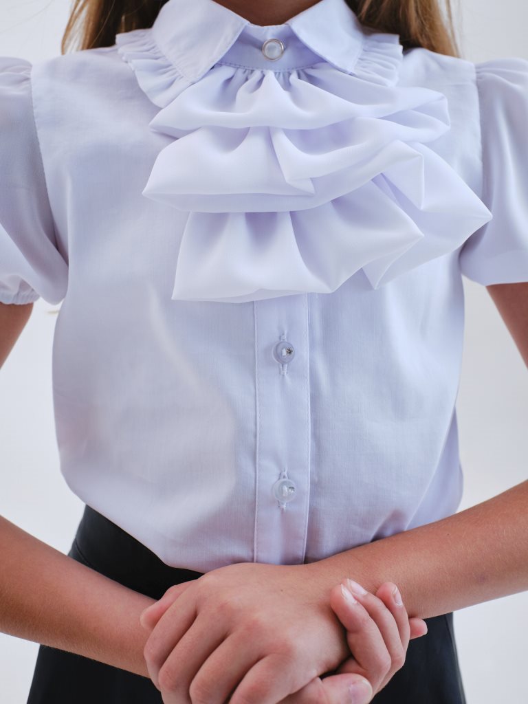 Блузка с короткими шифоновыми рукавами 